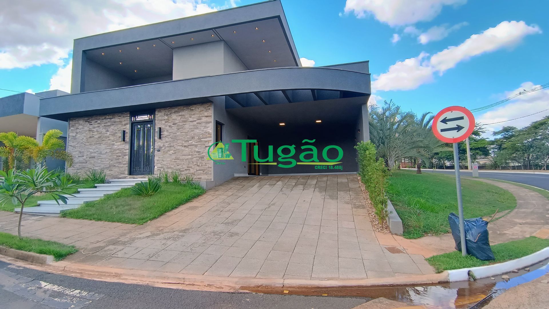 Casa de Condomínio com 3 quartos à venda, 240m² — foto 4 de 22