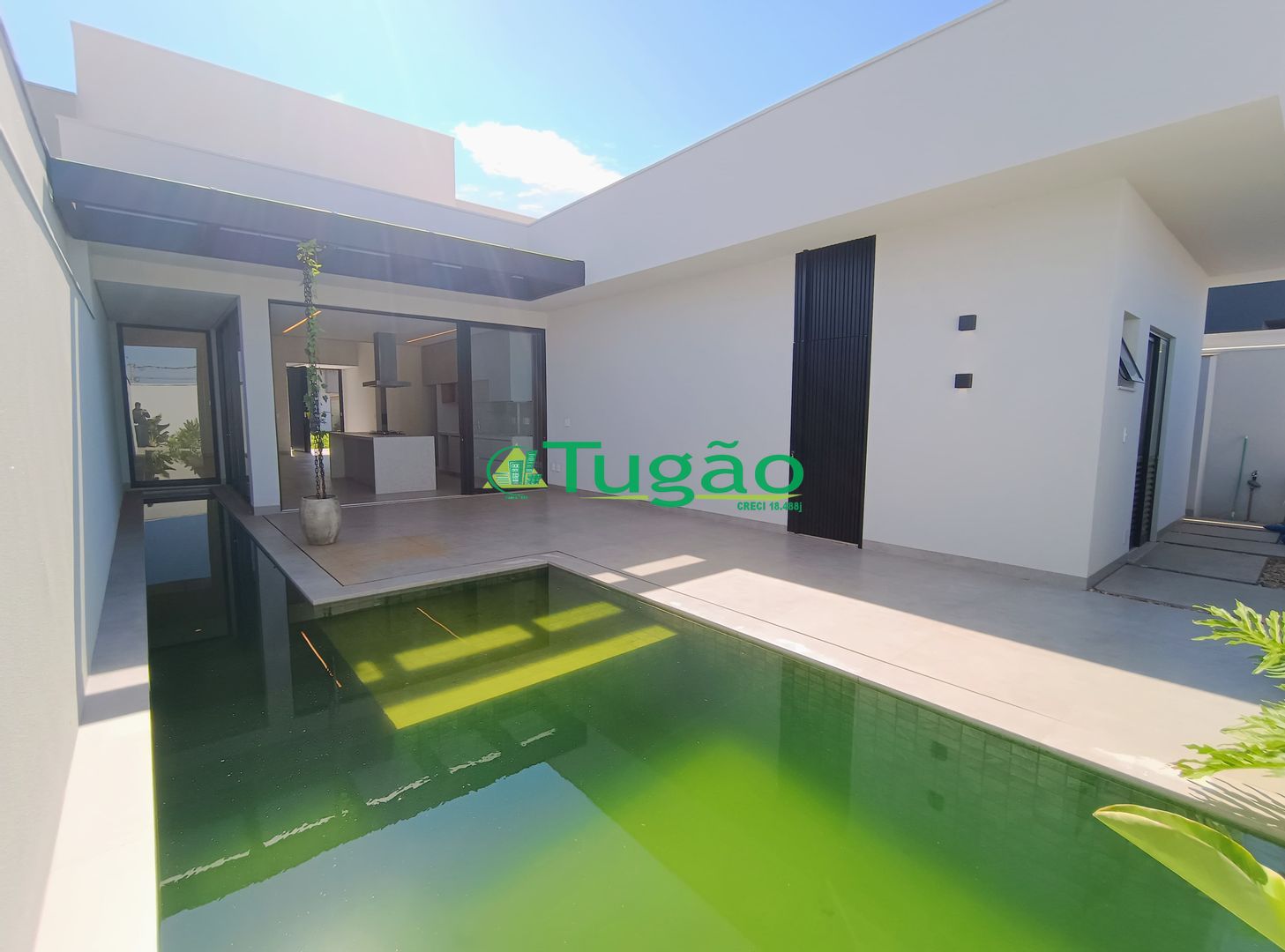 Casa de Condomínio com 3 quartos à venda, 225m² — foto 16 de 30