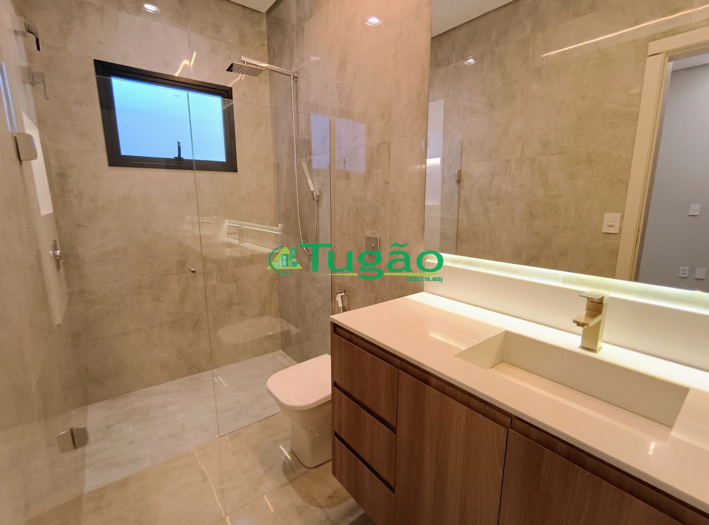 Casa de Condomínio com 3 quartos à venda, 225m² — foto 22 de 30