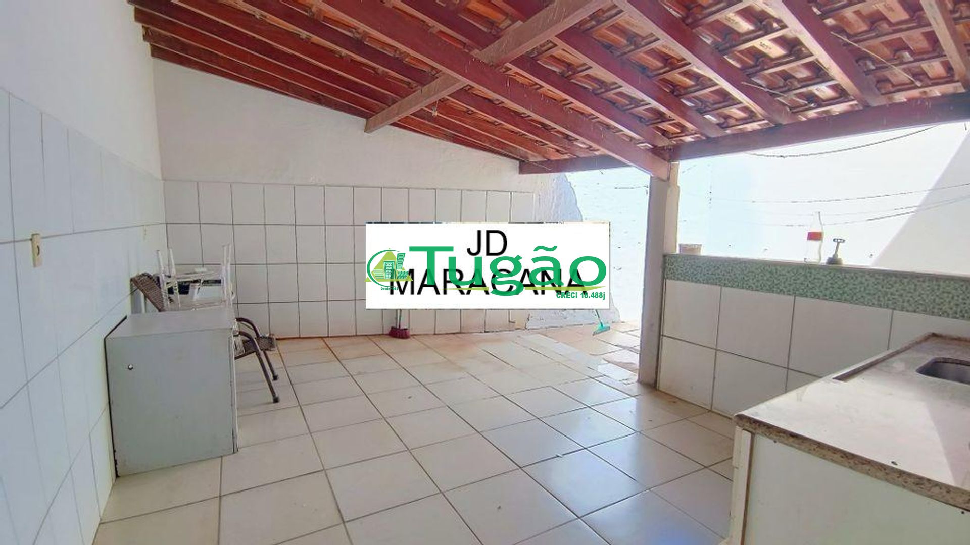 Casa com 2 quartos à venda, 180m² — foto 2 de 12