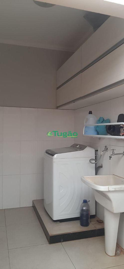 Casa de Condomínio com 3 quartos à venda, 250m² — foto 6 de 17