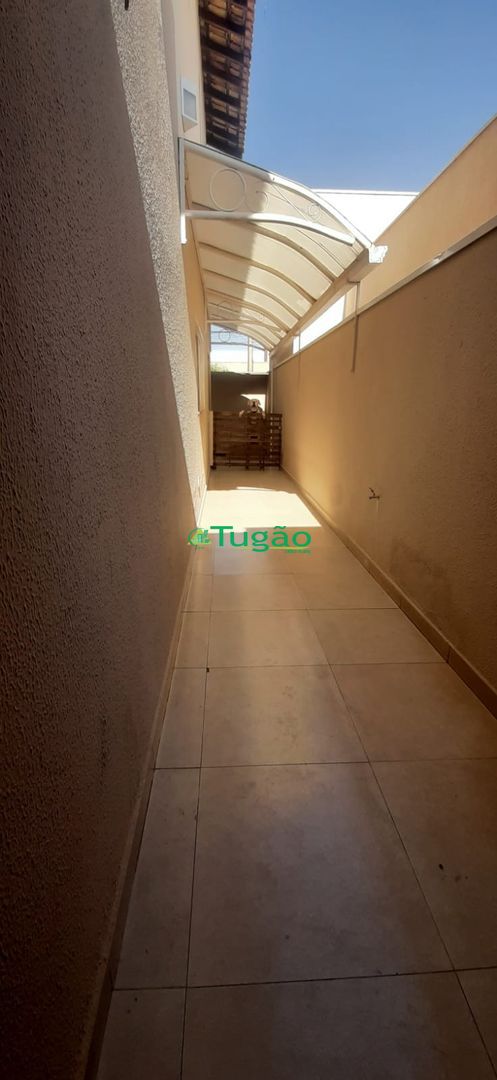 Casa de Condomínio com 3 quartos à venda, 250m² — foto 5 de 17