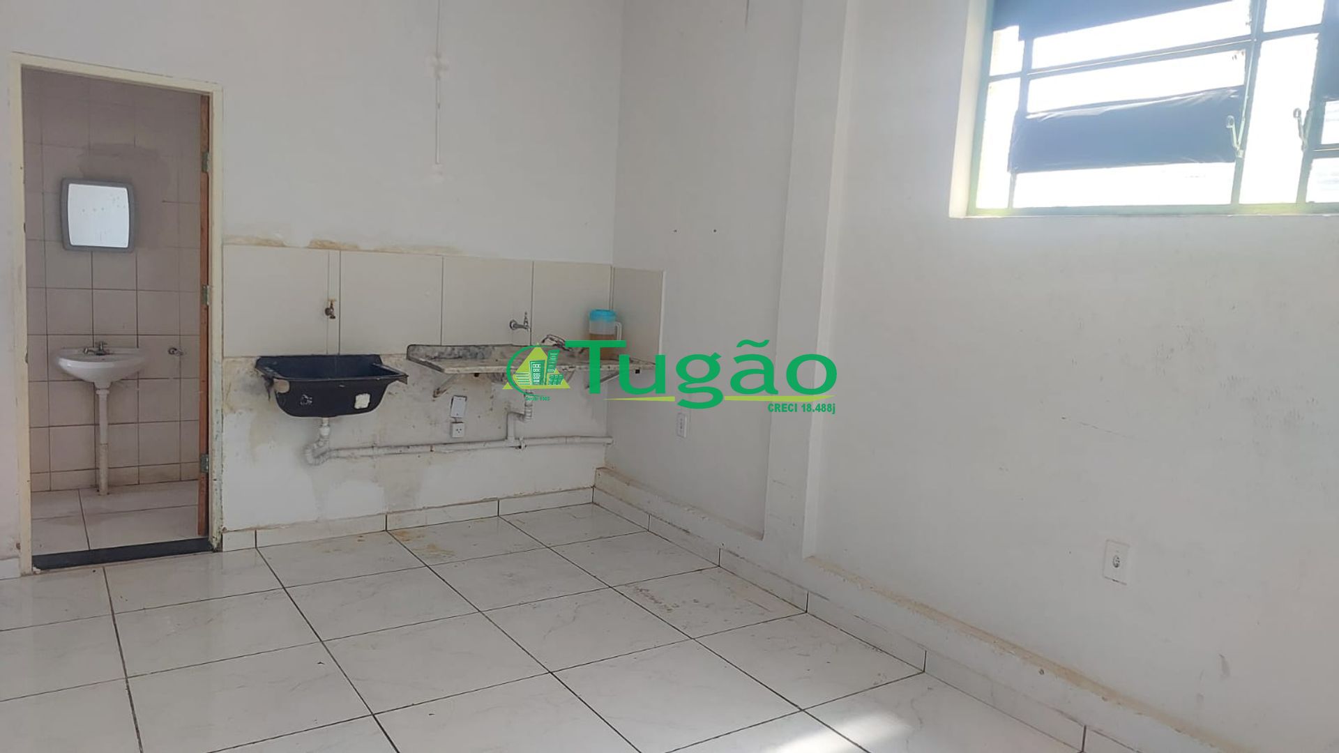 Loja / Salão / Ponto Comercial  para aluguel, 80m² — foto 2 de 4