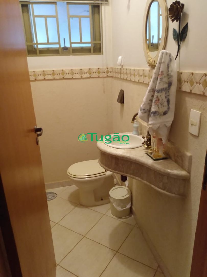 Casa com 3 quartos para aluguel, 410m² — foto 27 de 29