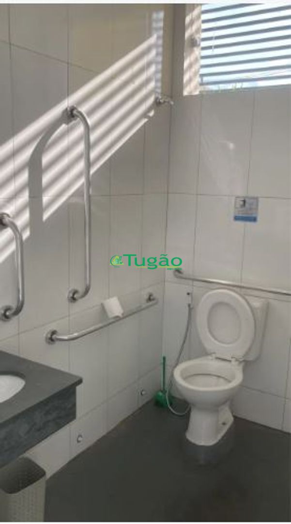 Loja / Salão / Ponto Comercial  para aluguel, 200m² — foto 2 de 7
