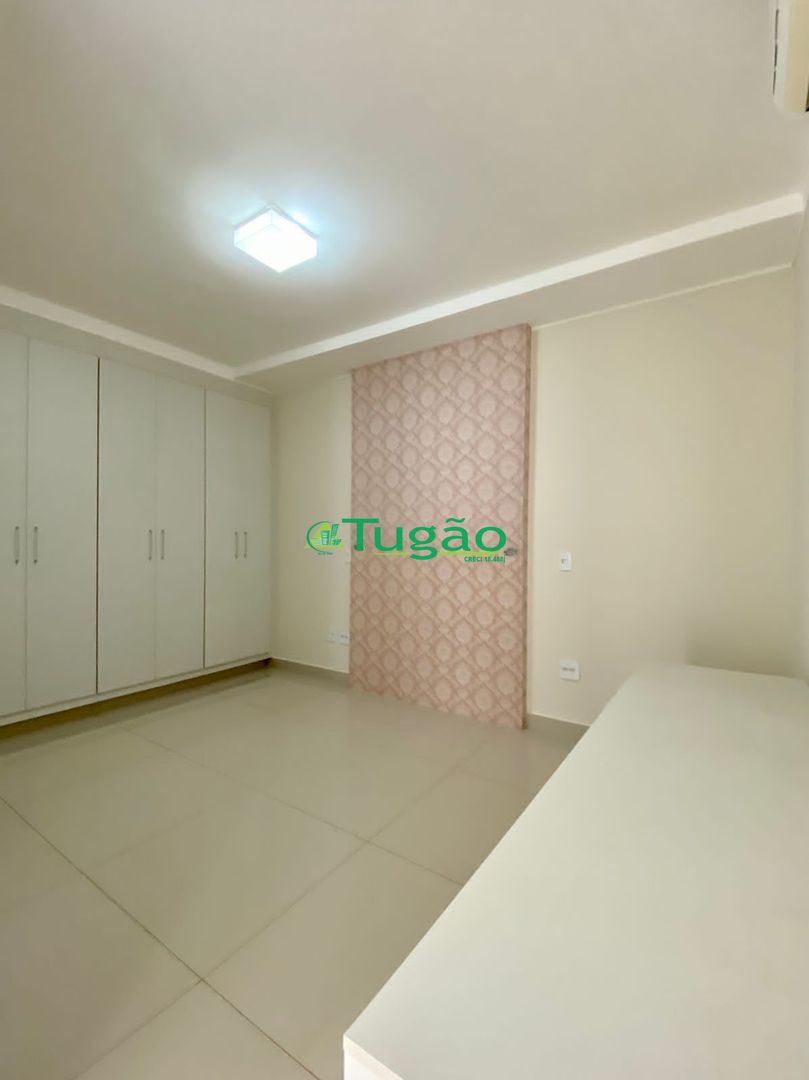 Casa de Condomínio com 4 quartos à venda, 380m² — foto 3 de 12