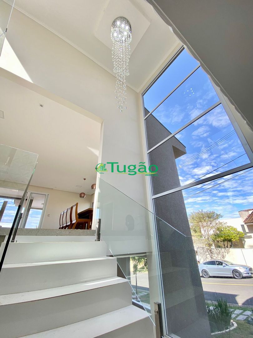 Casa de Condomínio com 4 quartos à venda, 380m² — foto 2 de 12