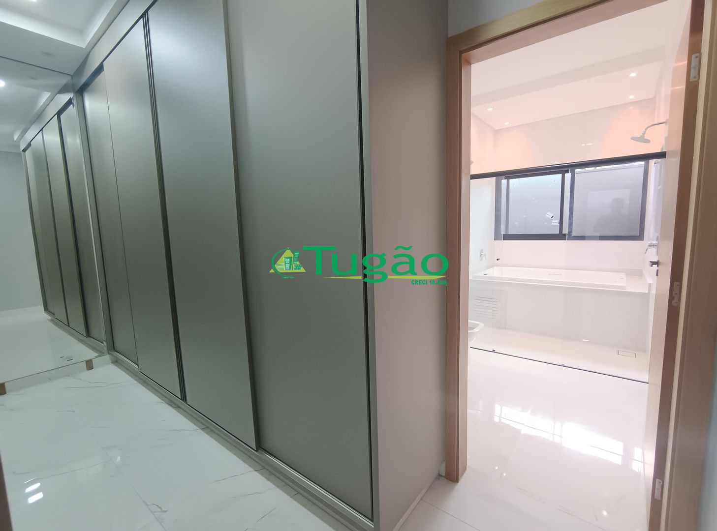 Casa de Condomínio com 3 quartos à venda, 217m² — foto 20 de 28