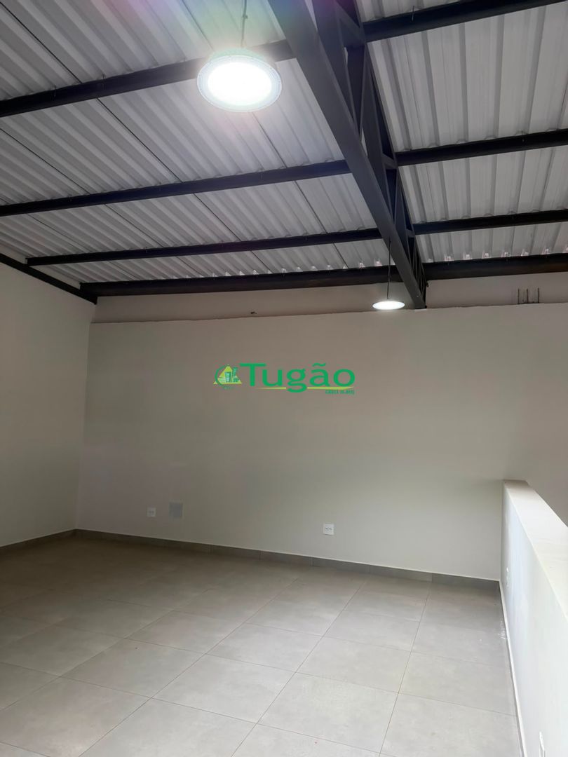Loja / Salão / Ponto Comercial  para aluguel, 247m² — foto 2 de 5