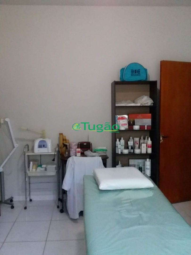 Casa com 6 quartos à venda, 430m² — foto 15 de 22