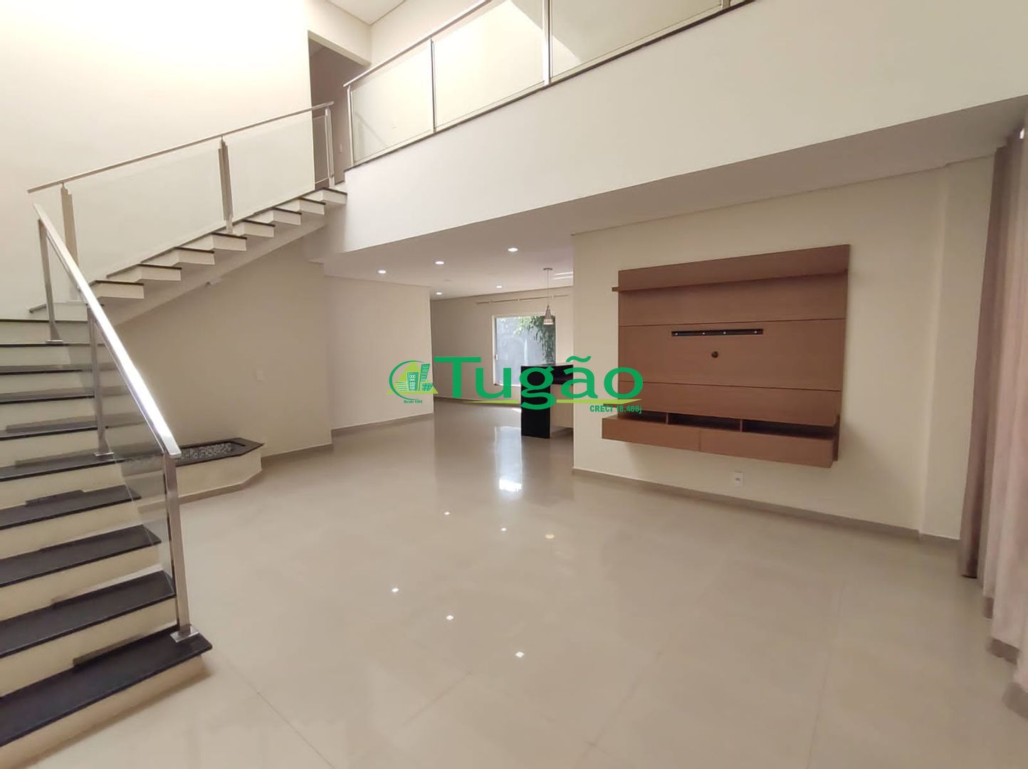 Casa de Condomínio com 3 quartos à venda, 284m² — foto 2 de 29
