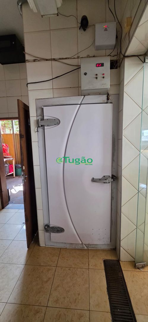 Loja / Salão / Ponto Comercial com 2 quartos à venda, 274m² — foto 1 de 20