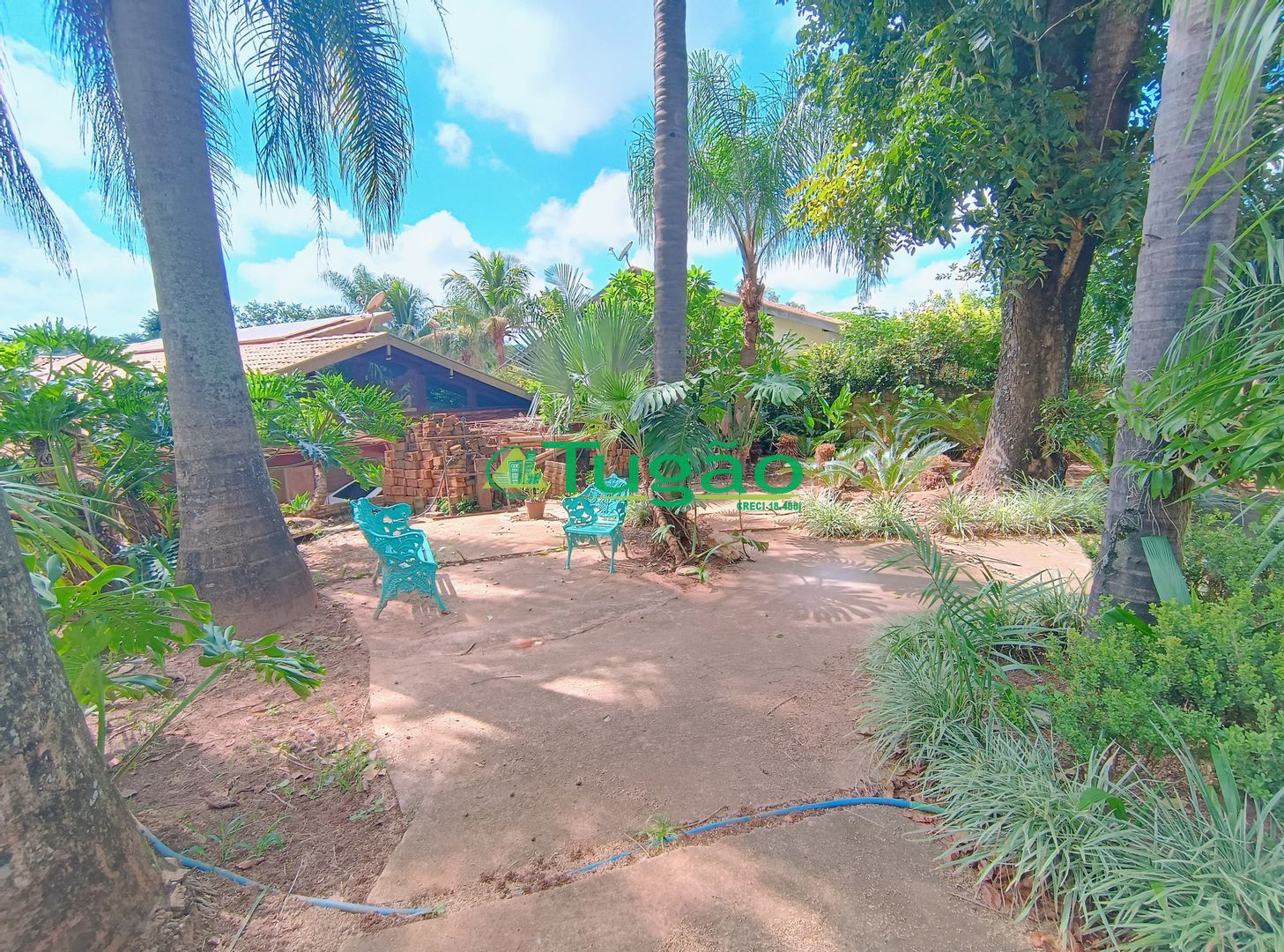 Fazenda / Sítio / Chácara com 3 quartos à venda, 550m² — foto 1 de 38