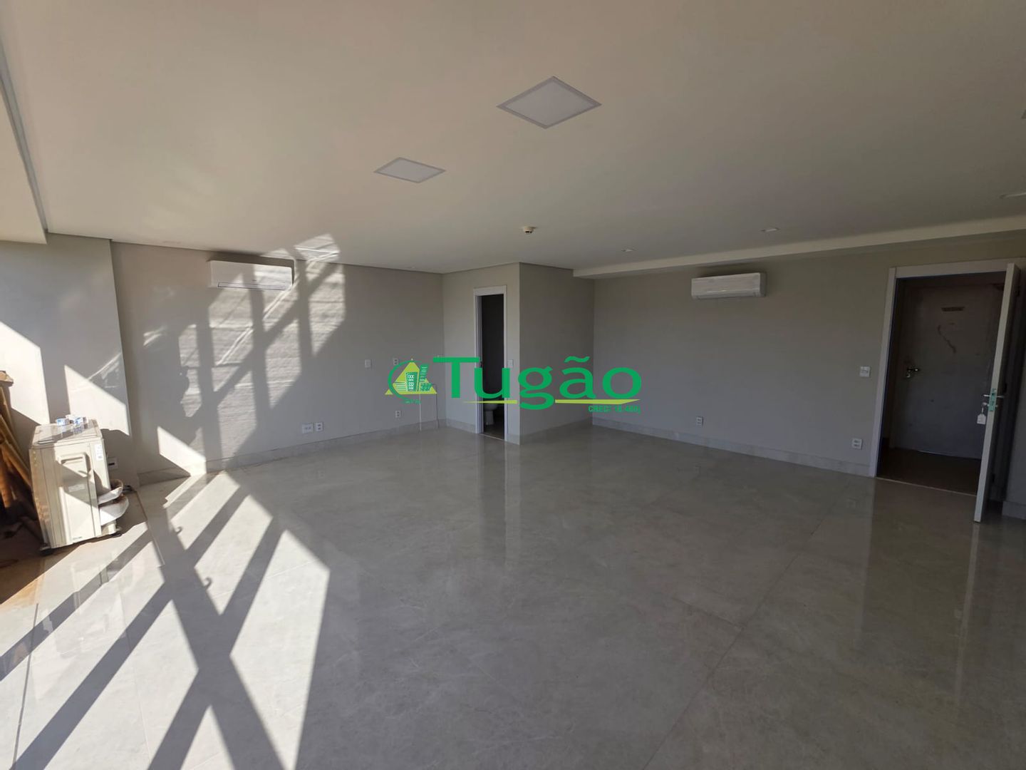 Conjunto Comercial / Sala  para aluguel, 44m² — foto 2 de 7