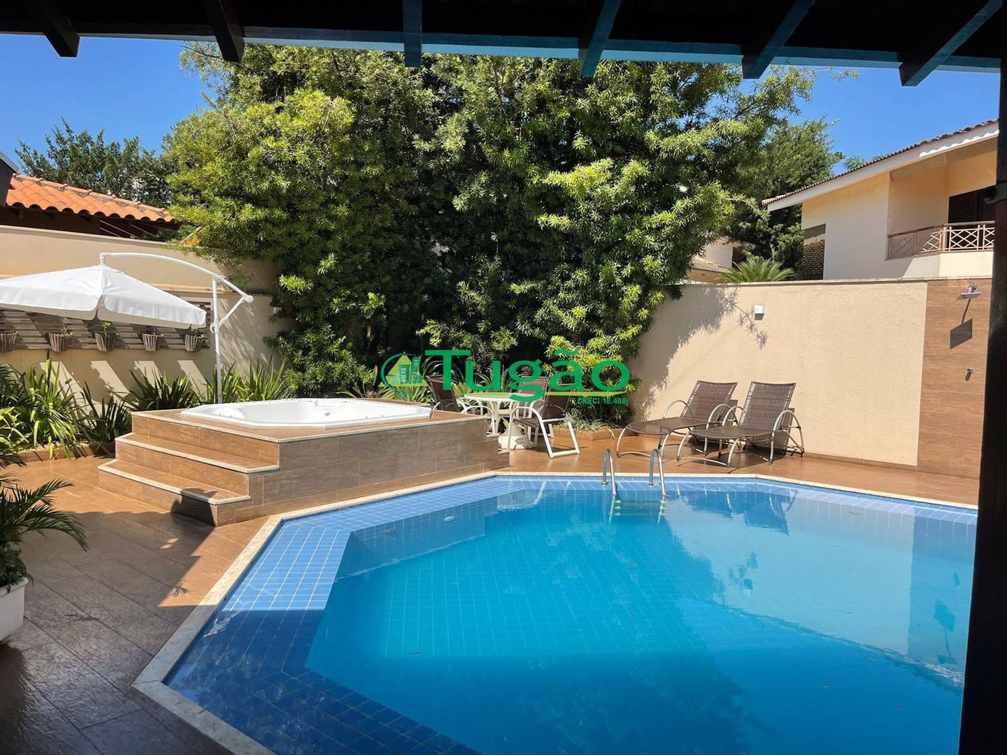 Casa de Condomínio com 3 quartos à venda, 460m² — foto 3 de 45