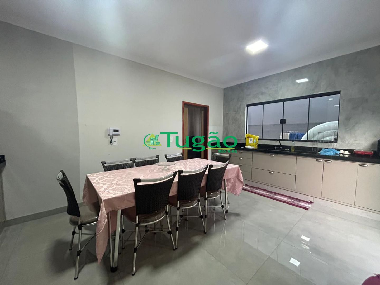 Casa com 2 quartos à venda, 130m² — foto 2 de 10