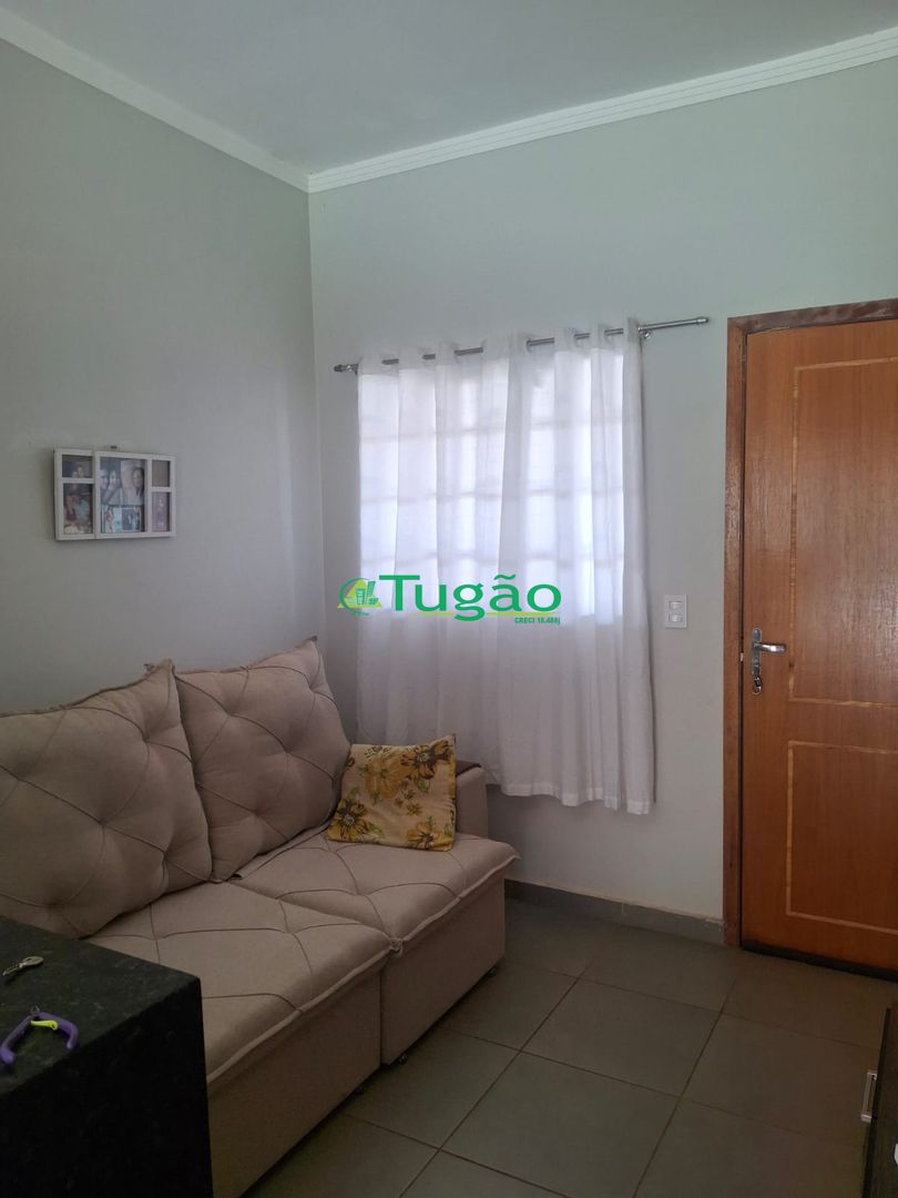 Casa com 2 quartos à venda, 80m² — foto 1 de 3