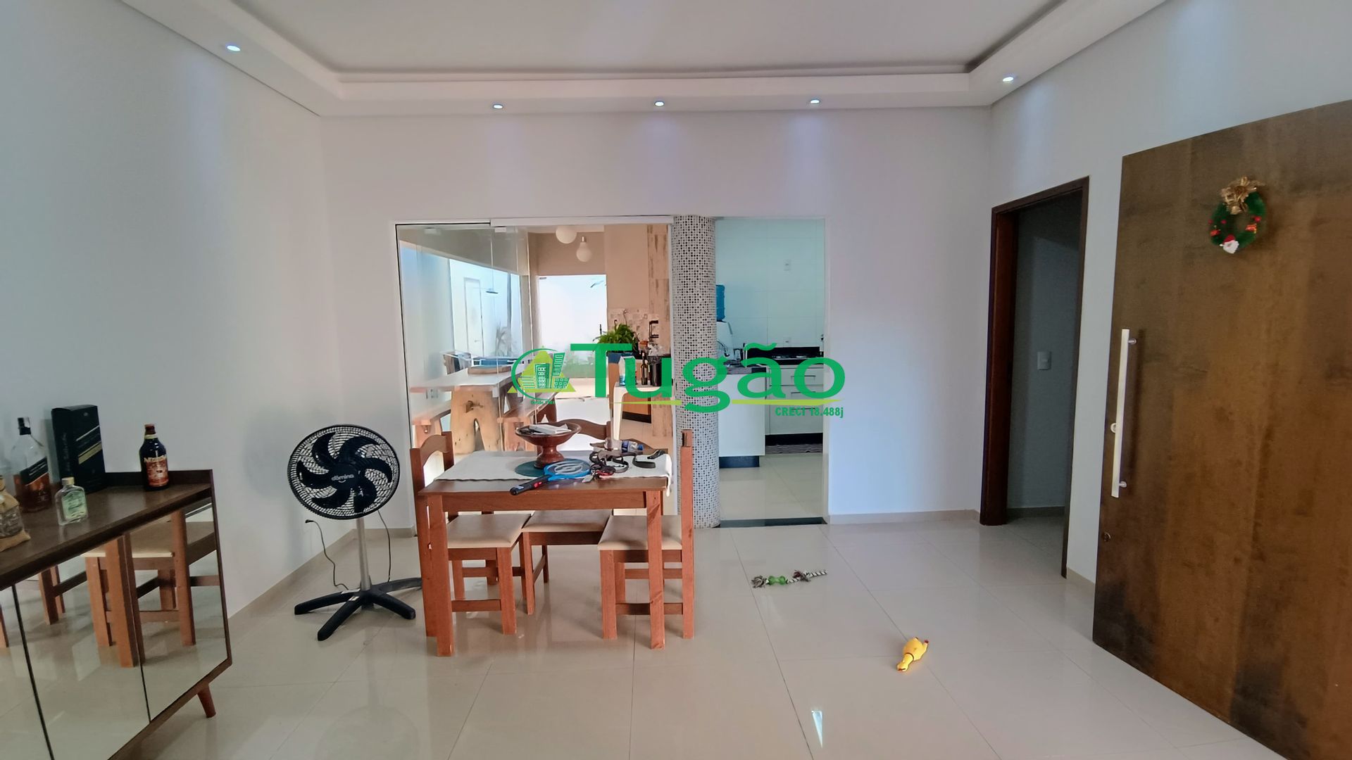 Casa com 3 quartos à venda, 145m² — foto 3 de 17