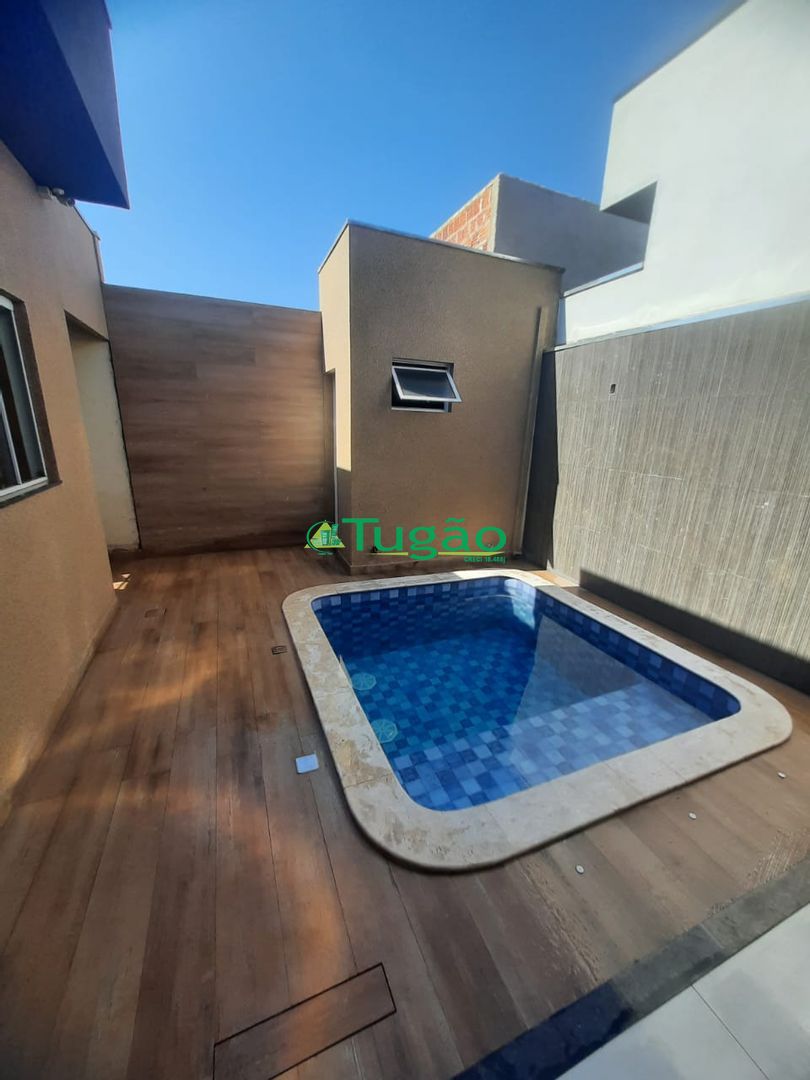 Casa com 3 quartos à venda, 120m² — foto 1 de 14