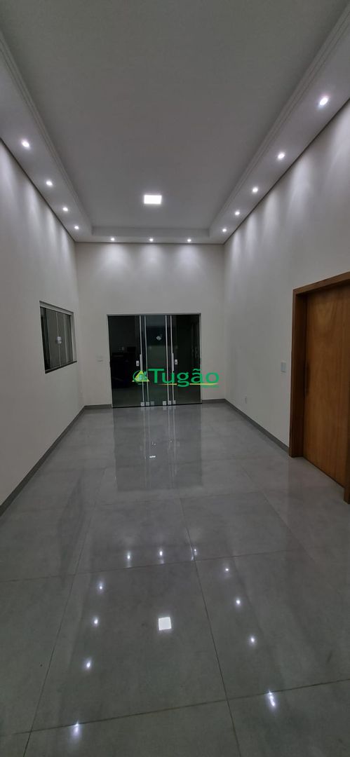 Casa com 3 quartos à venda, 139m² — foto 3 de 17