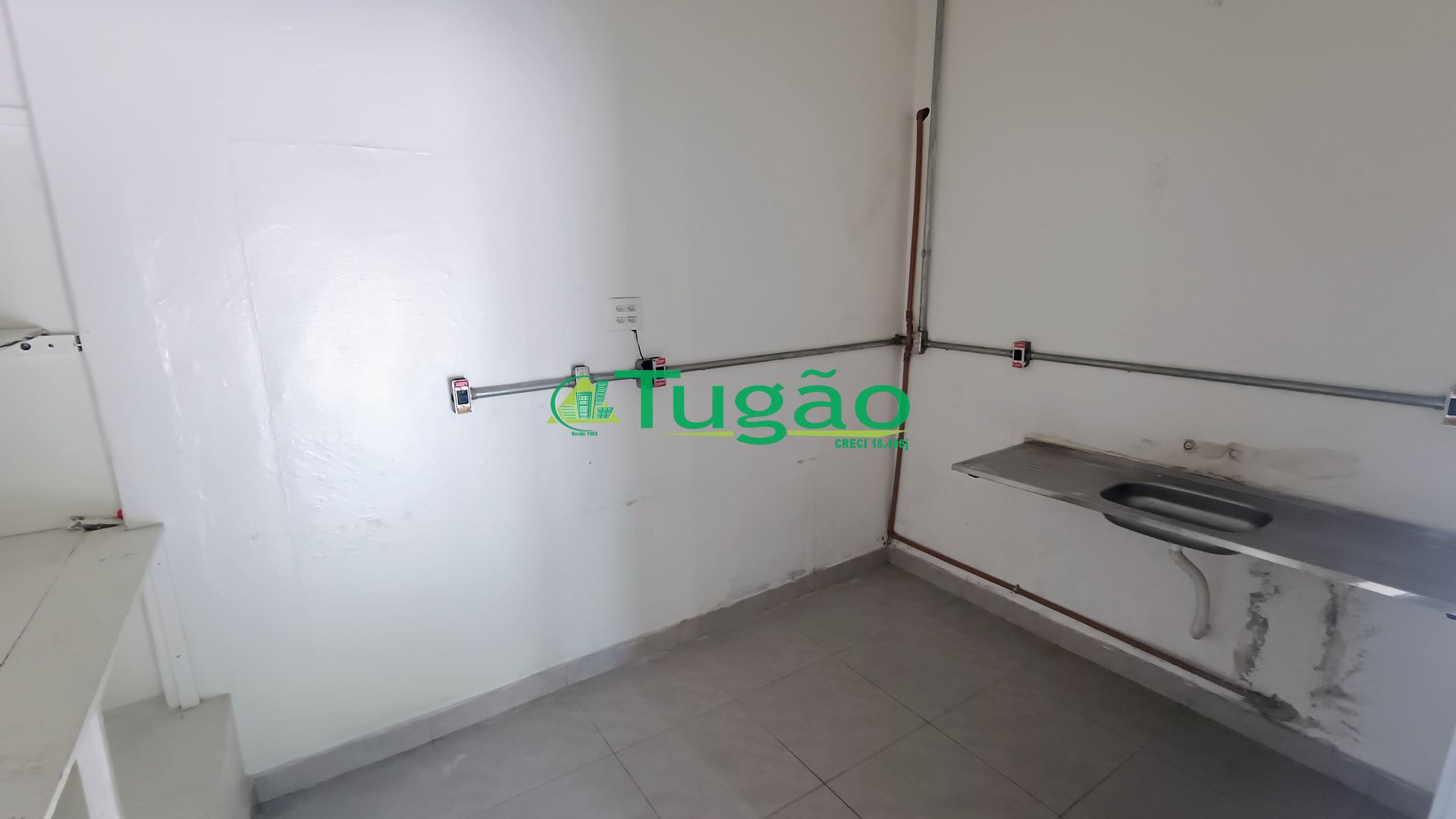 Loja / Salão / Ponto Comercial  para aluguel, 30m² — foto 2 de 5
