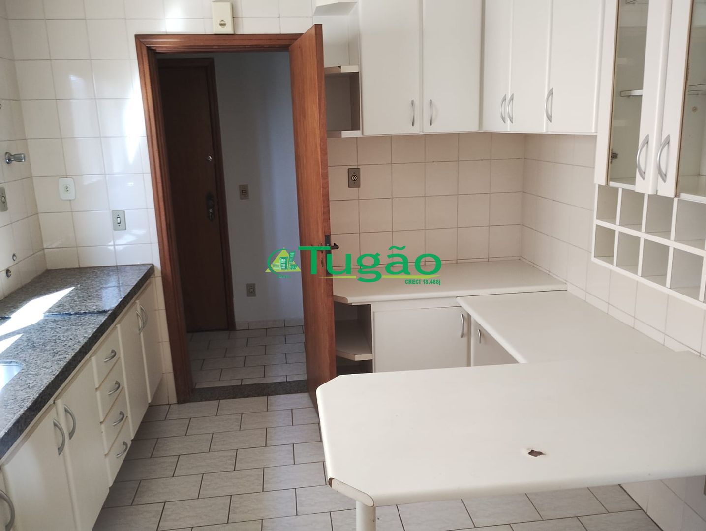 Apartamento com 3 quartos à venda, 110m² — foto 1 de 16