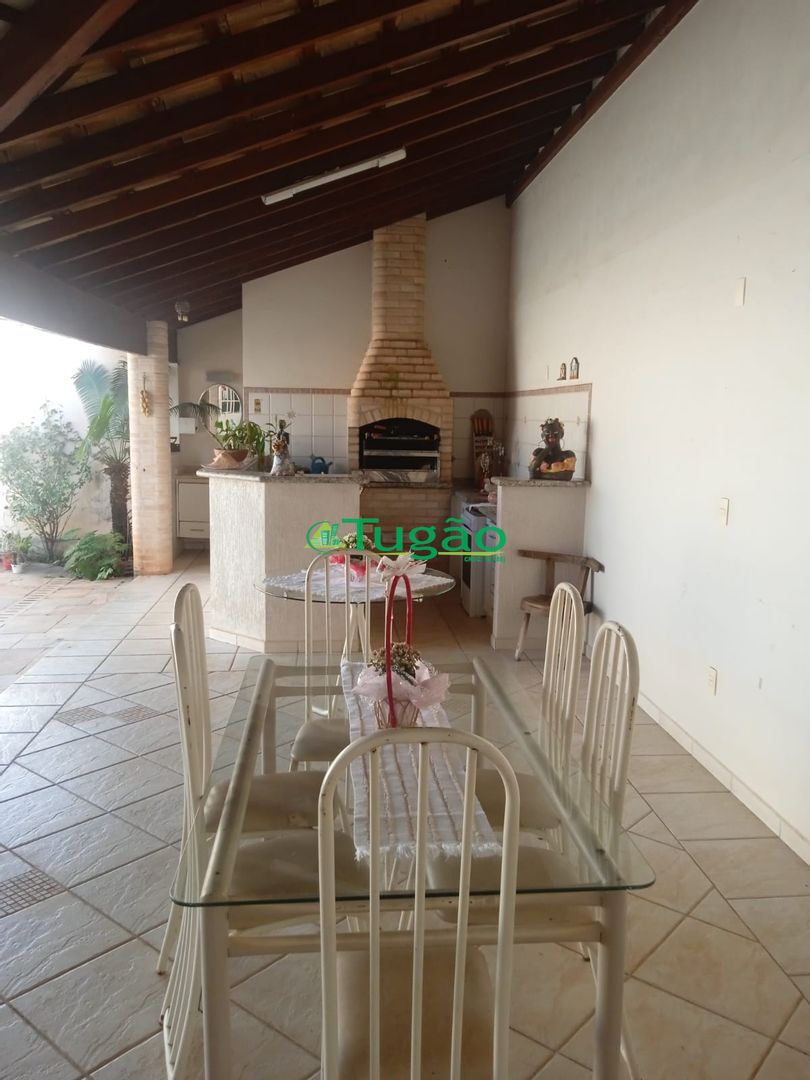 Casa com 3 quartos à venda, 250m² — foto 11 de 12