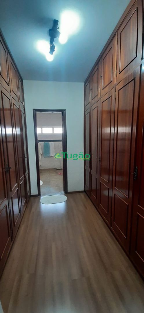 Casa com 3 quartos à venda, 330m² — foto 8 de 29