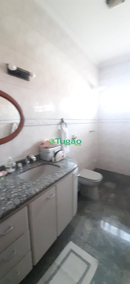 Casa com 3 quartos à venda, 330m² — foto 15 de 29