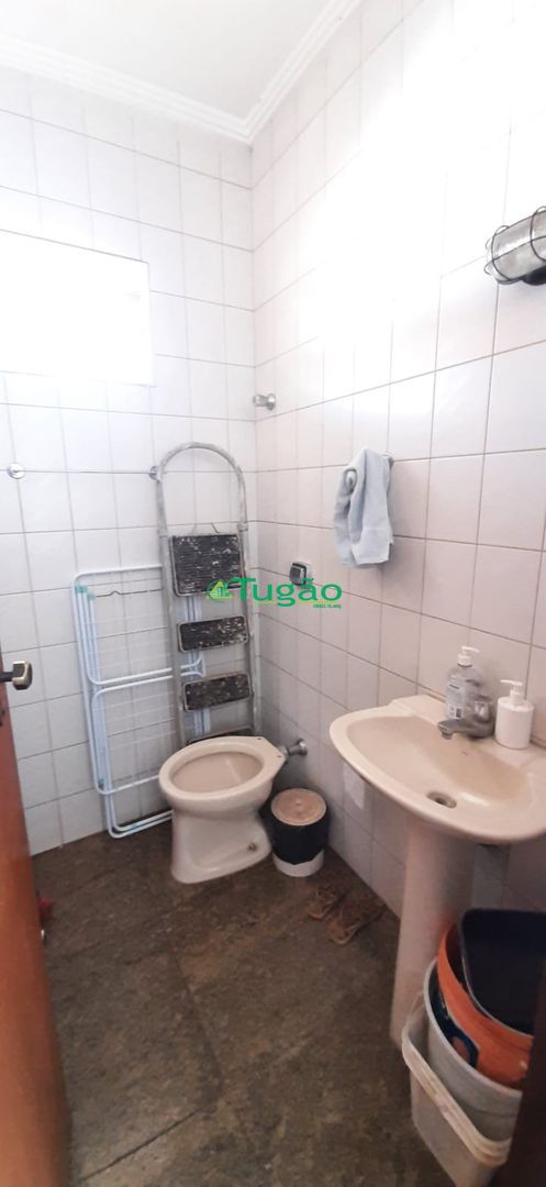 Casa com 3 quartos à venda, 330m² — foto 20 de 29