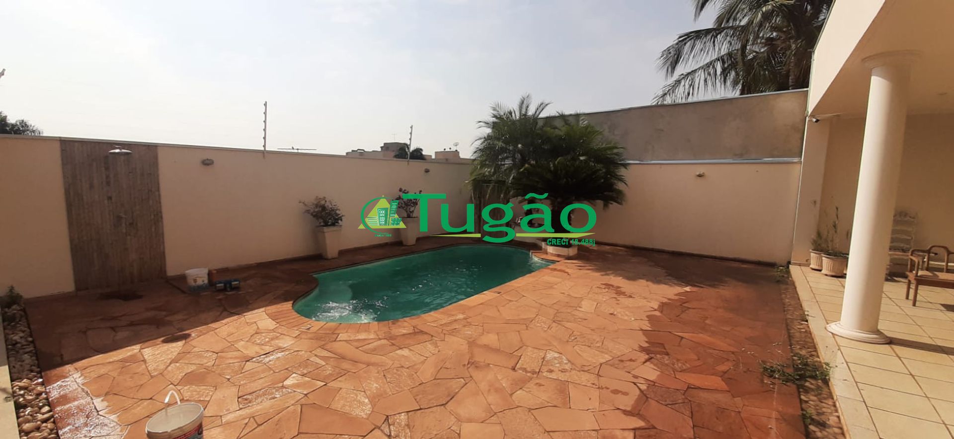 Casa com 3 quartos à venda, 330m² — foto 2 de 29