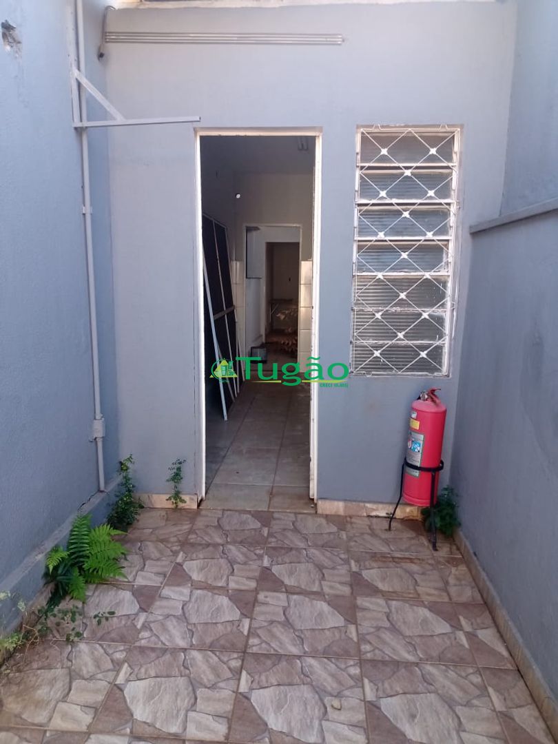 Loja / Salão / Ponto Comercial  para aluguel, 450m² — foto 2 de 19