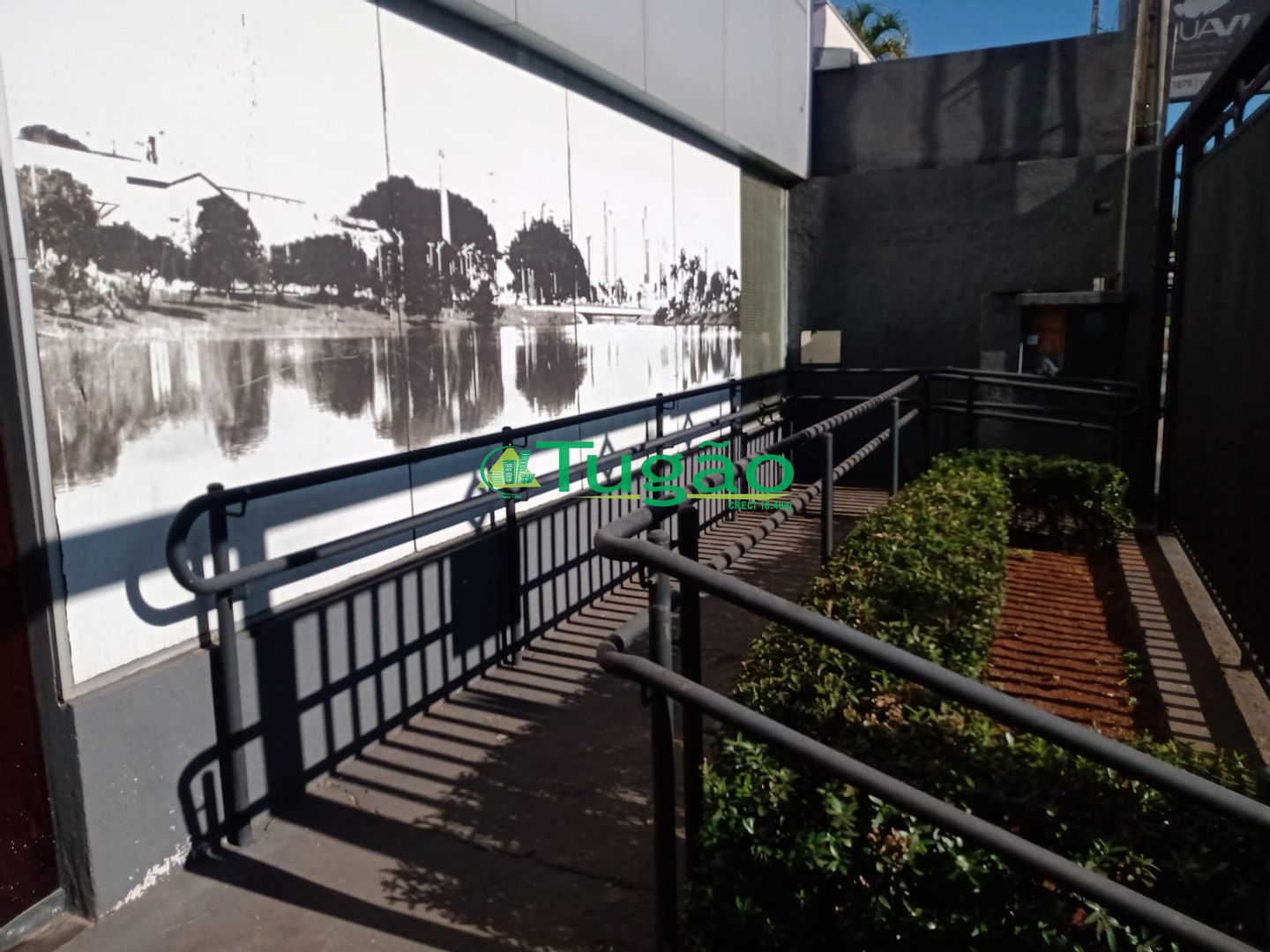 Loja / Salão / Ponto Comercial  para aluguel, 450m² — foto 1 de 19