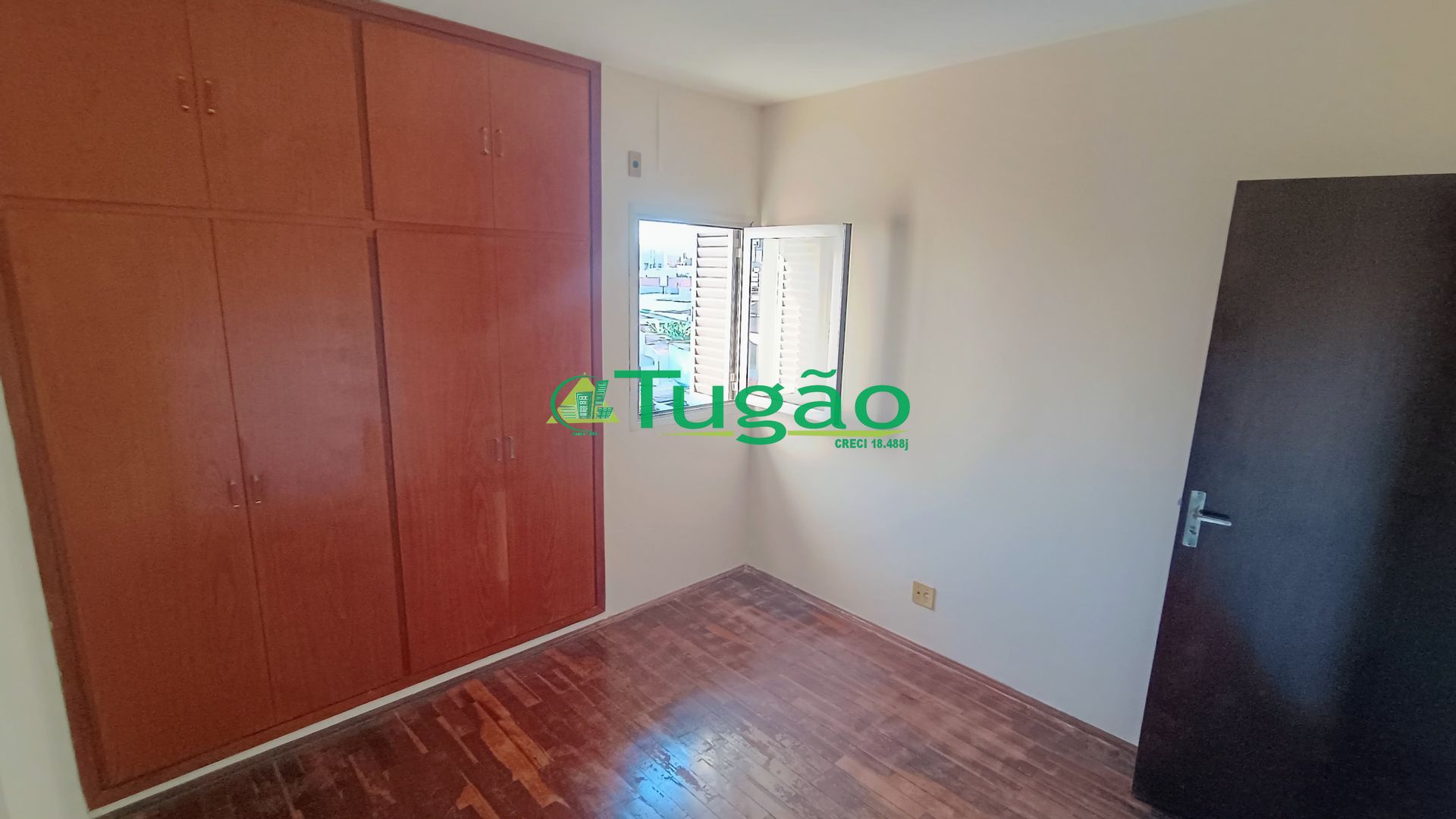 Apartamento com 3 quartos à venda, 105m² — foto 7 de 10