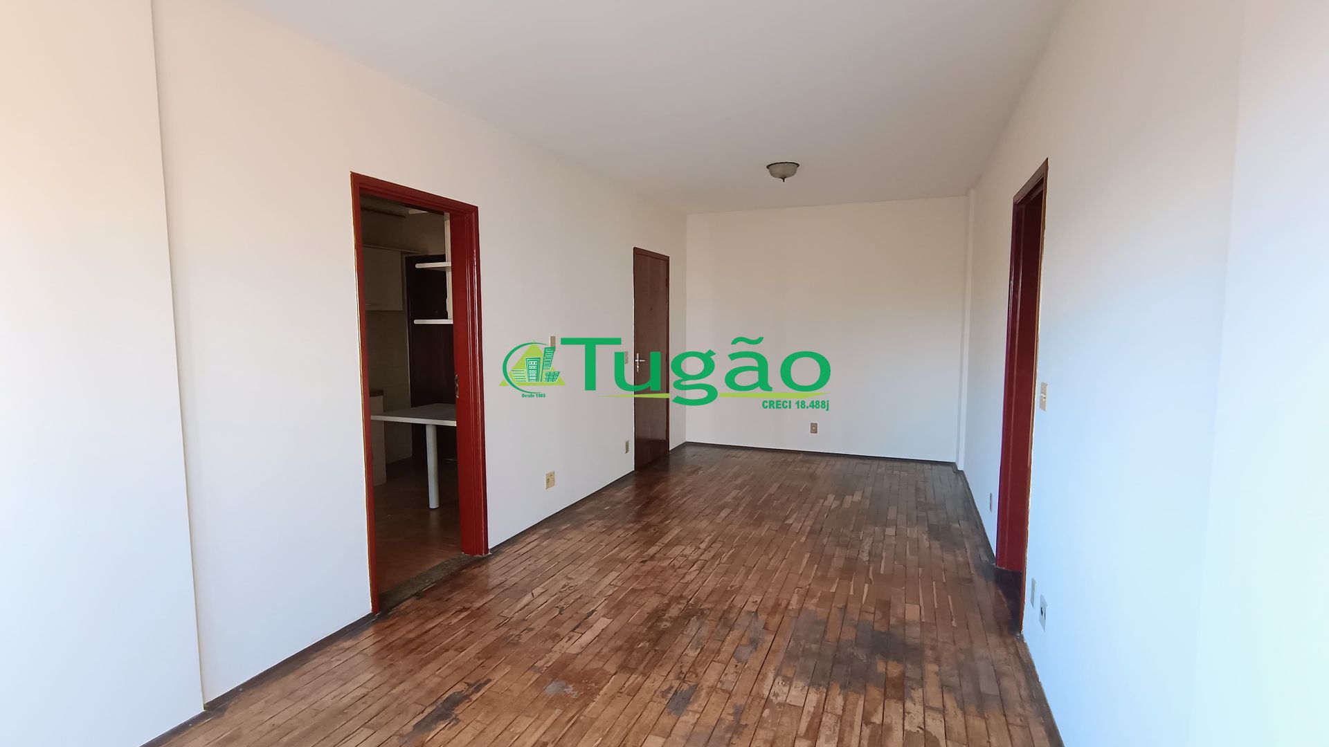 Apartamento com 3 quartos à venda, 105m² — foto 1 de 10