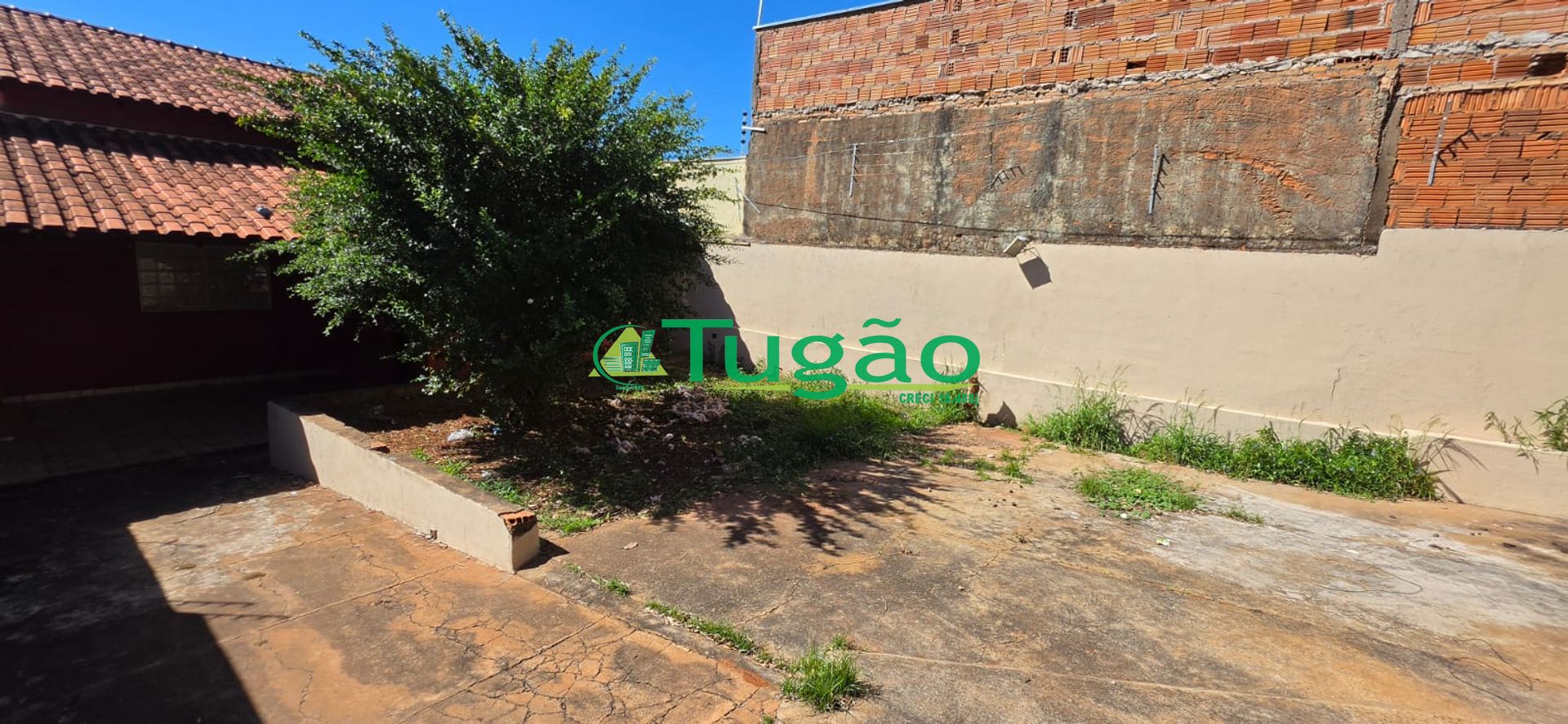 Casa com 3 quartos à venda, 128m² — foto 2 de 21