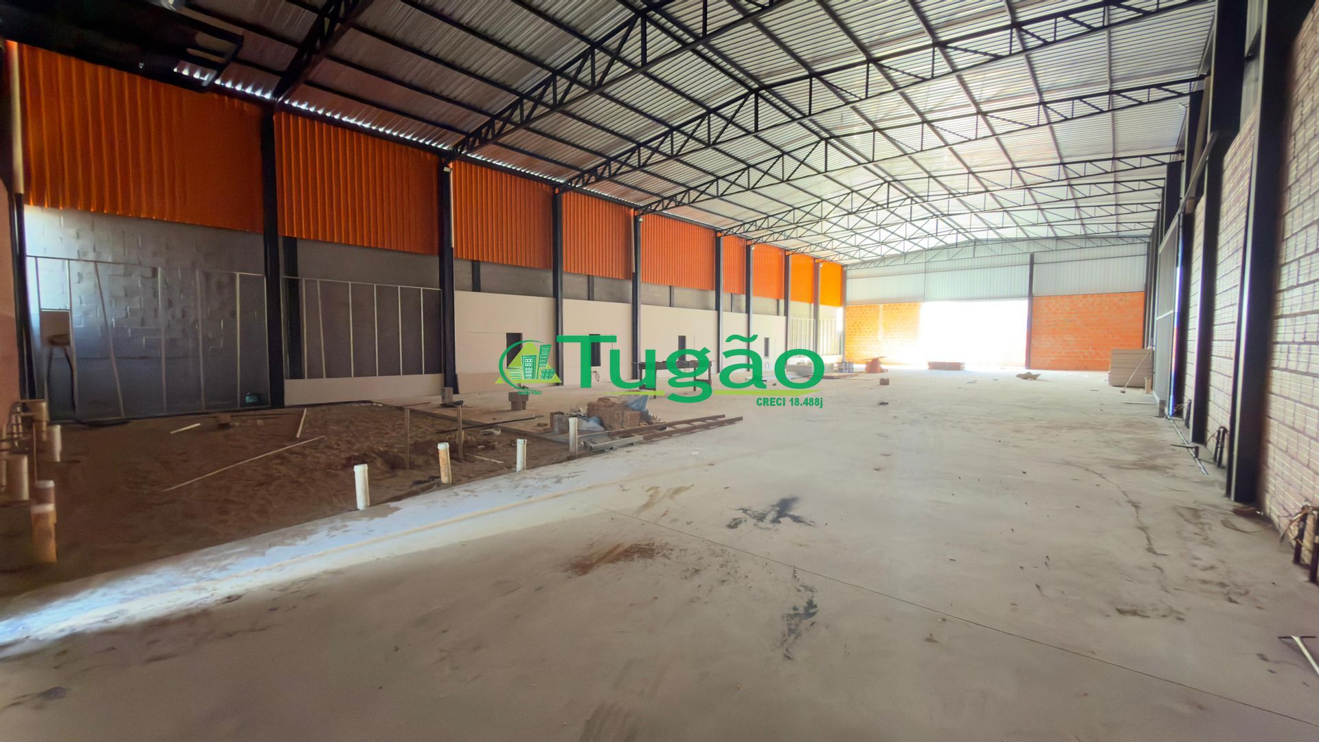 Loja / Salão / Ponto Comercial  para aluguel, 600m² — foto 1 de 5