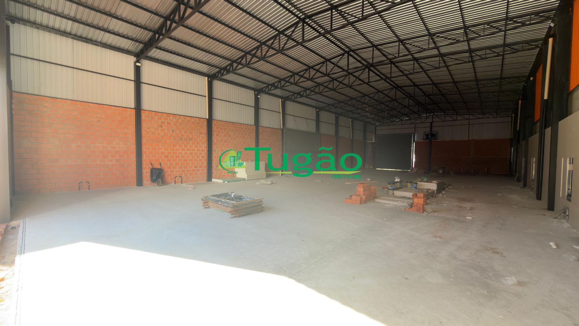 Loja / Salão / Ponto Comercial  para aluguel, 600m² — foto 2 de 5