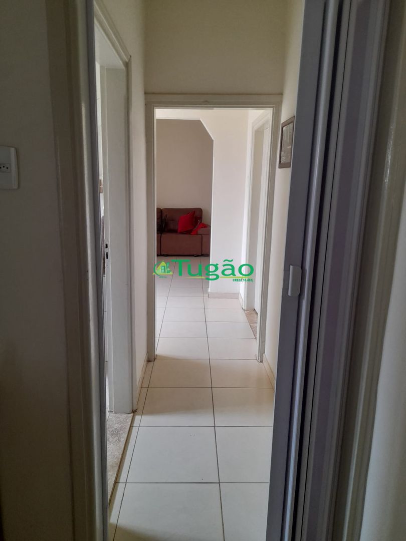 Casa com 3 quartos à venda, 180m² — foto 13 de 15