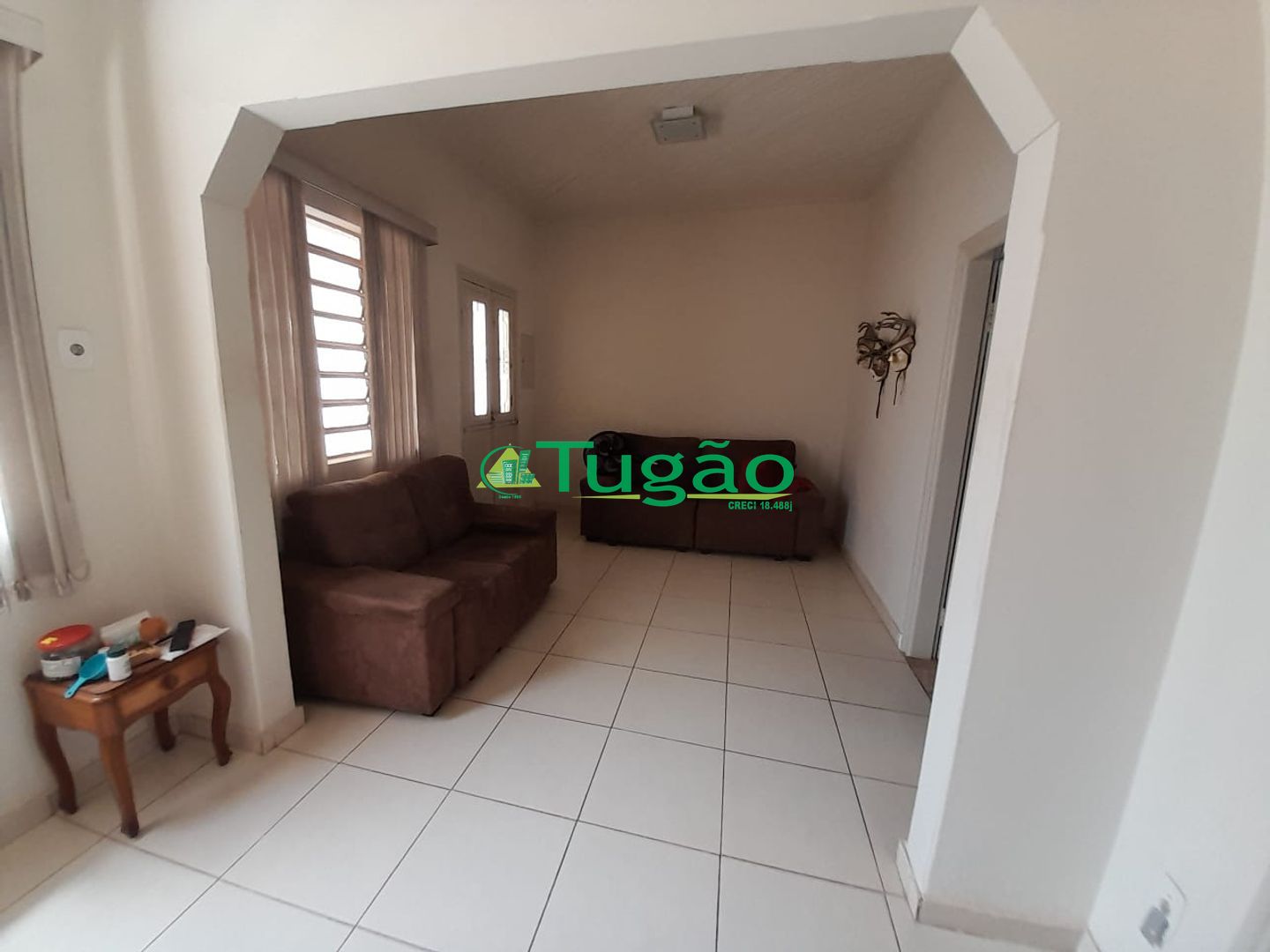 Casa com 3 quartos à venda, 180m² — foto 2 de 15