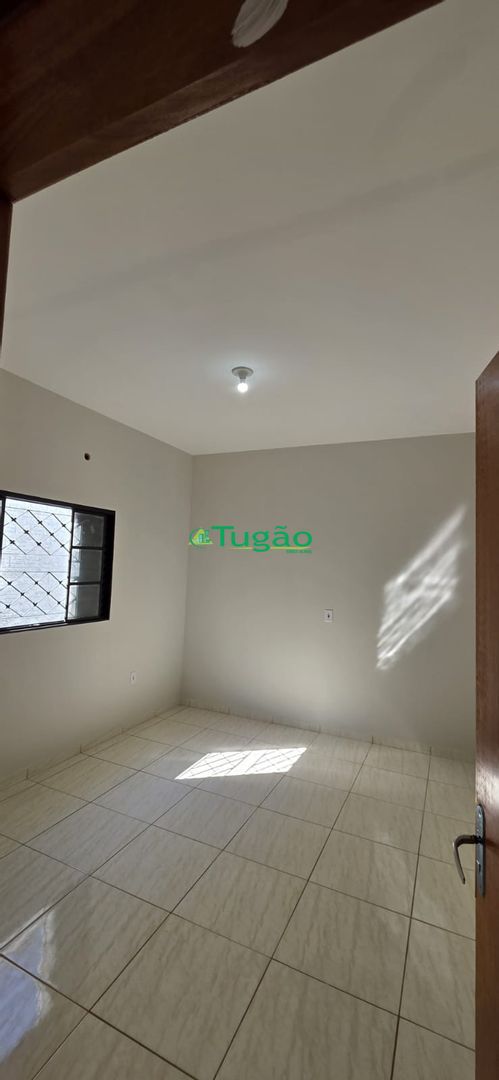 Casa com 2 quartos à venda, 60m² — foto 2 de 14