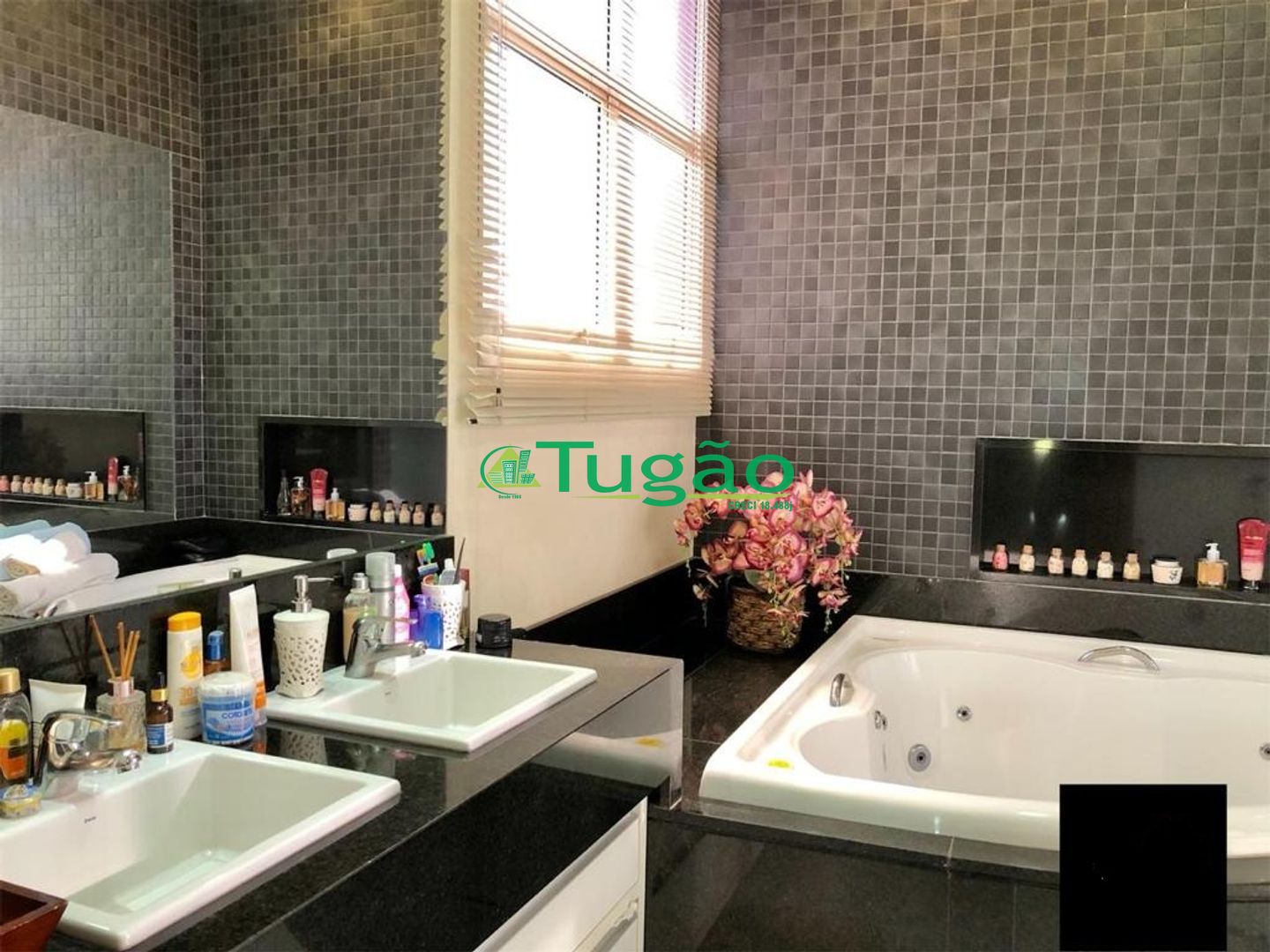 Casa de Condomínio com 4 quartos à venda, 335m² — foto 8 de 29