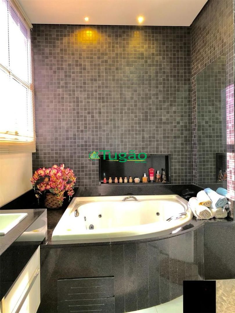 Casa de Condomínio com 4 quartos à venda, 335m² — foto 12 de 29