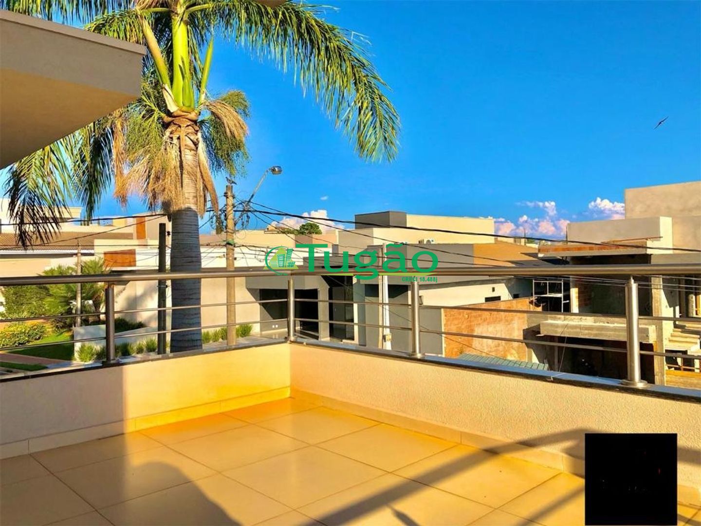 Casa de Condomínio com 4 quartos à venda, 335m² — foto 1 de 29