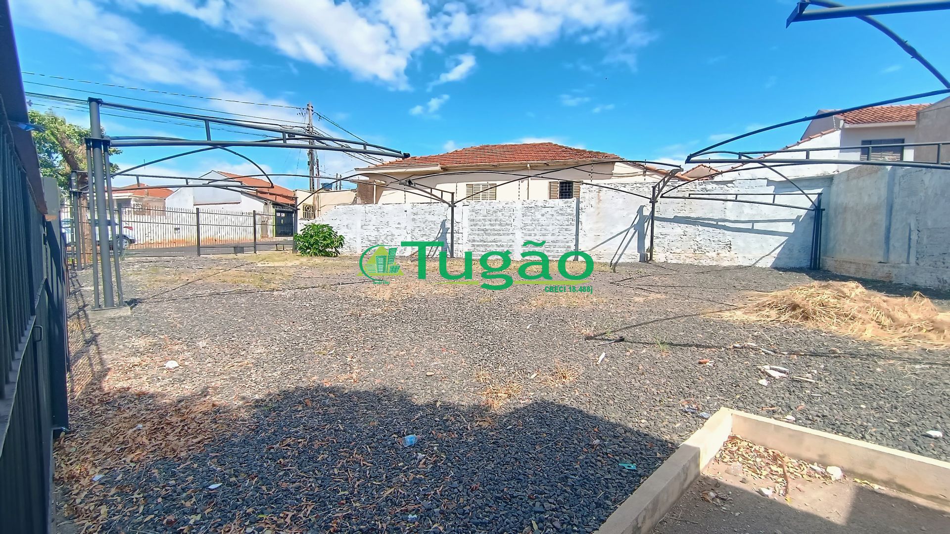 Terreno / Lote / Condomínio  para aluguel, 400m² — foto 4 de 4