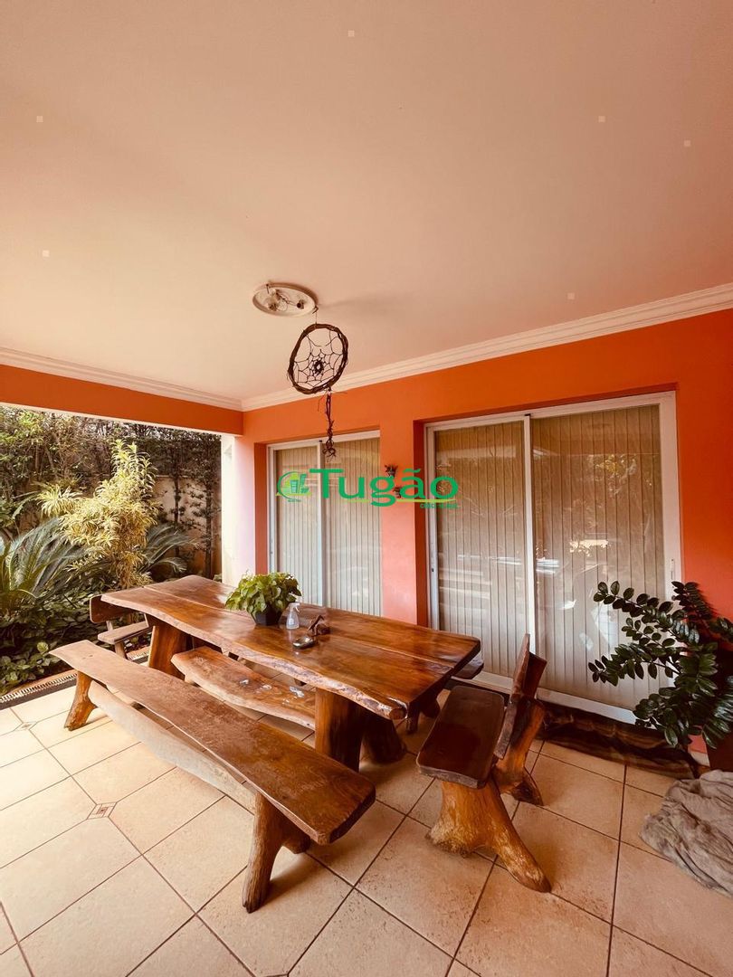 Casa de Condomínio com 4 quartos para aluguel, 482m² — foto 3 de 26