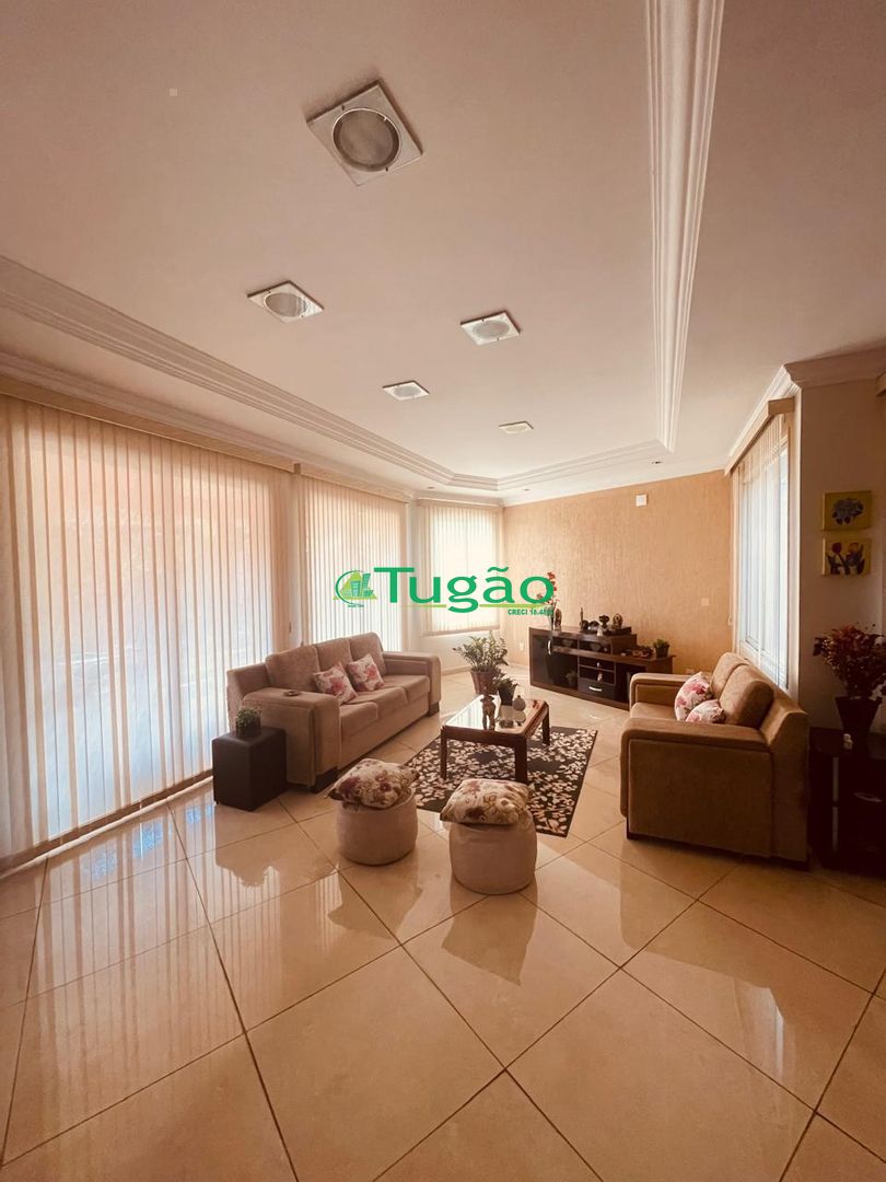 Casa de Condomínio com 4 quartos para aluguel, 482m² — foto 6 de 26