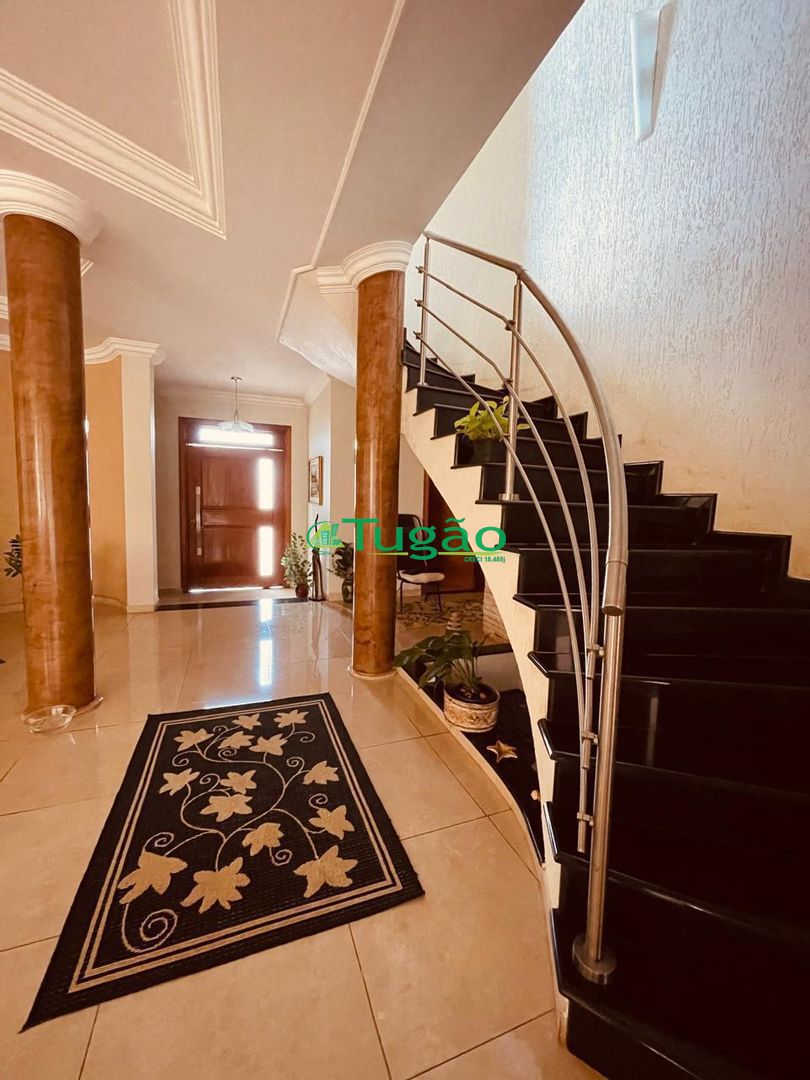 Casa de Condomínio com 4 quartos para aluguel, 482m² — foto 9 de 26