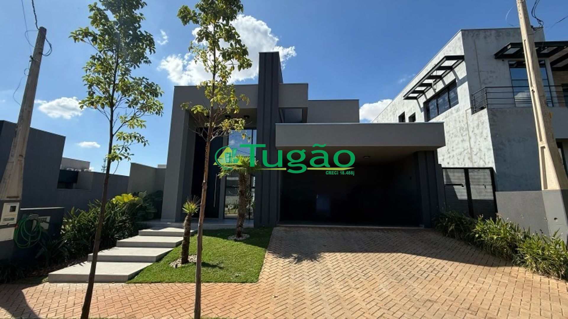 Casa de Condomínio com 3 quartos à venda, 200m² — foto 1 de 41