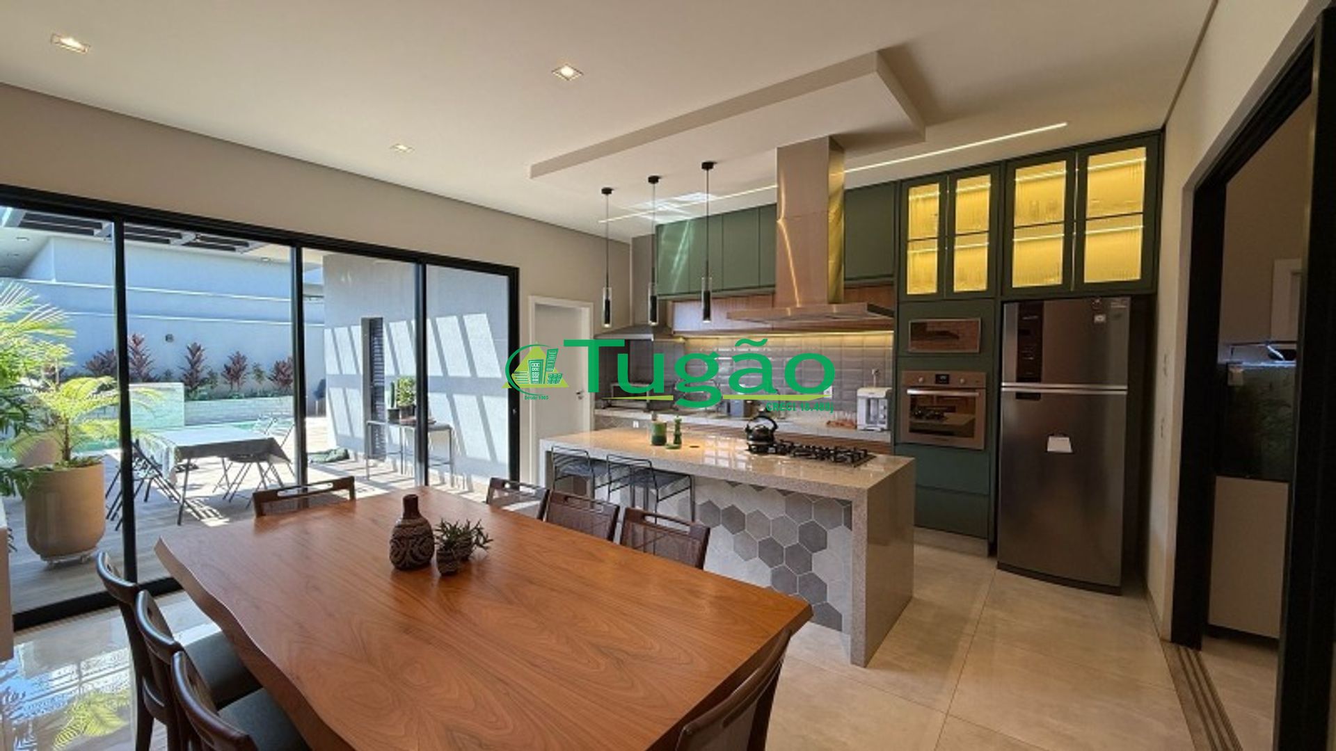 Casa de Condomínio com 3 quartos à venda, 200m² — foto 17 de 41